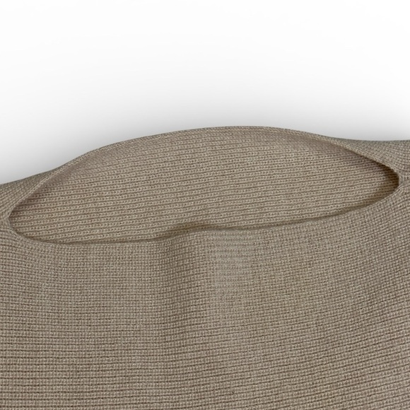 Lululemon Divinity Scarf - Picture 5 of 16